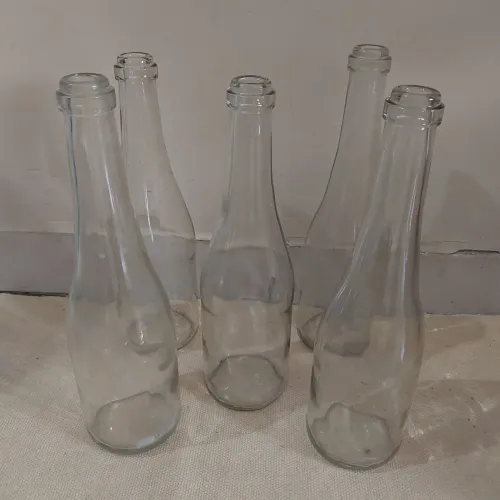 14 GARRAFAS DE VIDRO TRANSPARENTE 