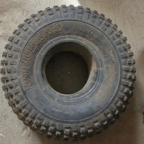 Pneu antigo 