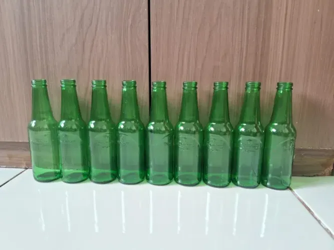 Kit 50 Garrafinhas de Vidro Verde para Artesanato e Decoração