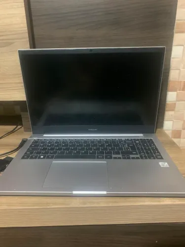 Notebook Samsung i3 10? geração