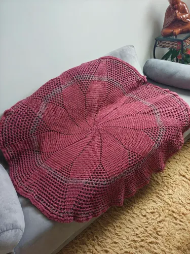 Manta Redonda De Crochê Artesanal 1,35M Feito À Mão Estilo Boho E Aconchegante Usadas