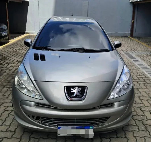 Peugeot 207 Sedan Passion XR 1.4 Flex 8V 4P 2012