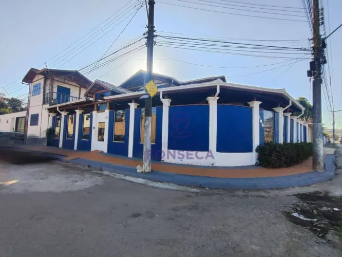 Casa à venda, 384 m² por R$ 900.000,00 - Fátima I - Pouso Alegre/MG