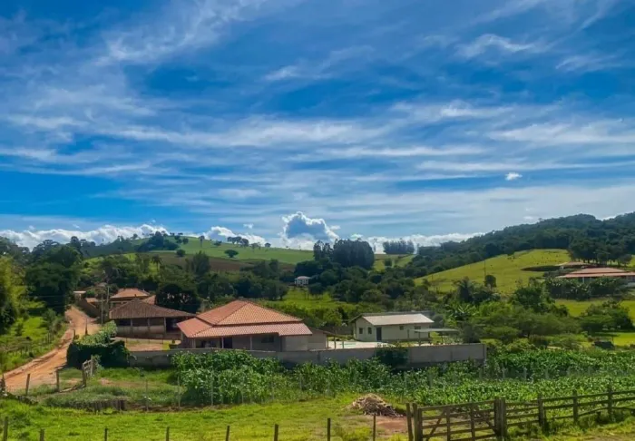 Sítio à venda, 6000 m² por R$ 720.000 - Pinhal Redondo - Piranguinho/MG