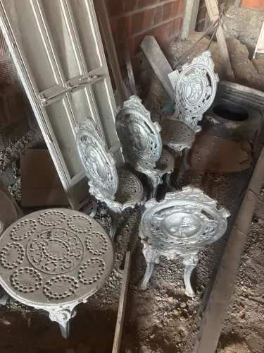 Conjunto de mesa,cadeiras de ferro