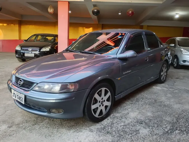 Chevrolet Vectra GLS/ Challenge 2.2 MPFI 16V 2001