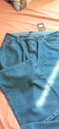 Calças jeans e shortinho baratos