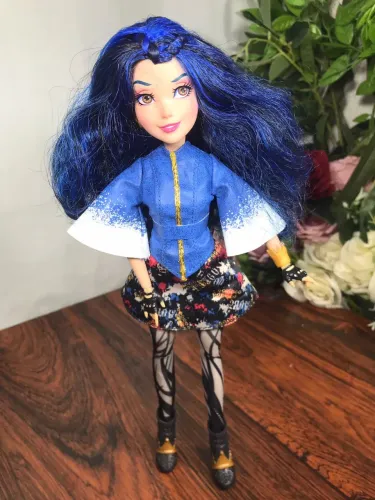 Boneca Evie Disney Descendentes