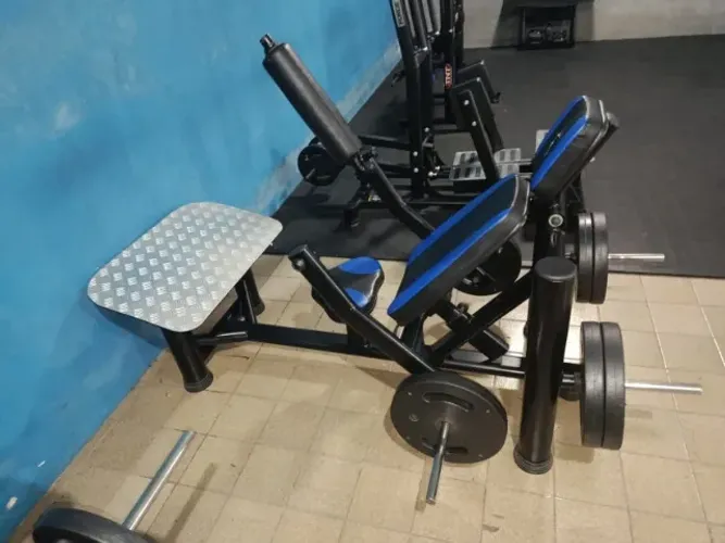 Máquina de Elevação Pélvica MacSport