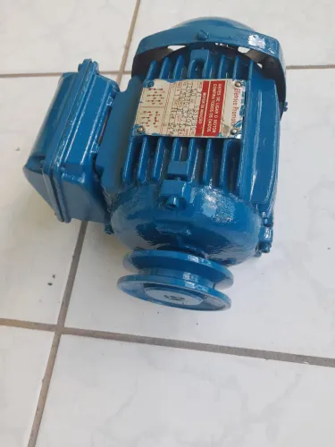 Motor Elétrico Trifásico Weg 1cv 3420rpm alta rotação usado 