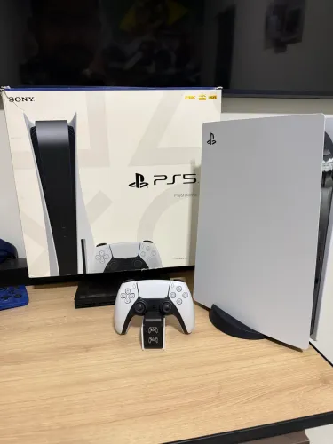 PLAYSTATION 5 - SEMINOVO EM EXCELENTE ESTADO