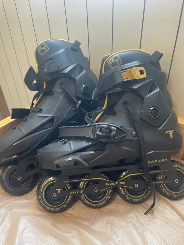 Patins Traxart Freestyle Revolt Turbo Black - Abec 9