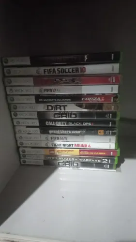 quero vender um vídeo game Xbox 360 seminovo com 4controli mais 30 jogos ?