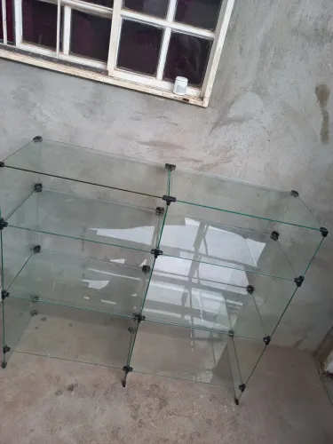 Expositor ótima para o seu comércio. Largura 1.10 .altura 1.0 m