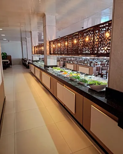 Vaga auxiliar cozinha restaurante self service Kobrasol São José