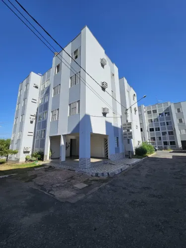 Aluga-se apartamento 3 quartos no terra nova