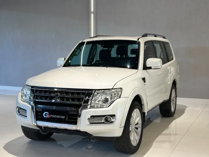 Mitsubishi Pajero HPE Full 3.2 4X4 T.i.dies. 5P AUT 2017