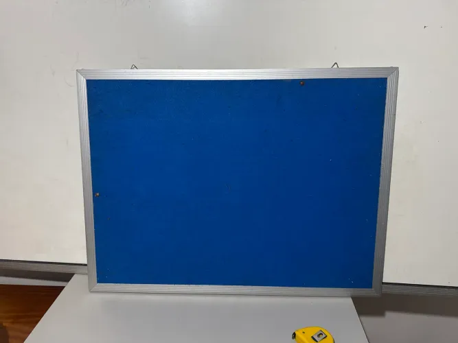 Quadro de avisos 80x60