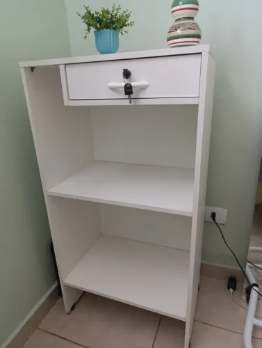 Cômoda branca