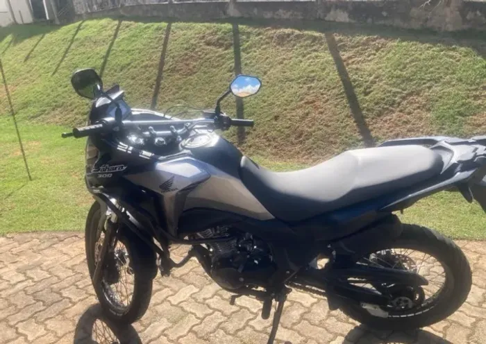 Sahara 300 ano 2024 único dono 6.900 km *