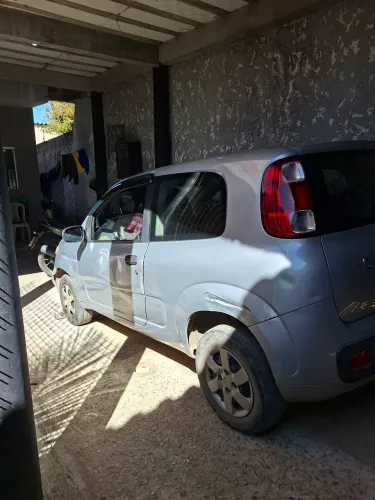 Fiat Uno Vivace 1.0 EVO Fire Flex 8V 3P 2012