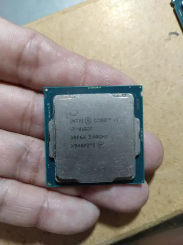Vendo processador i3. Da nona geração.