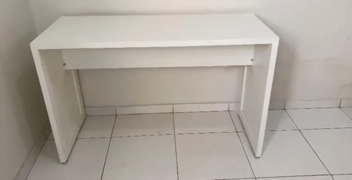 Mesa de estudos MDF