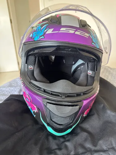 Capacete feminino LS2 - TAM.56 S