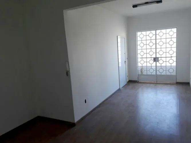 Conjunto Comercial 3 Salas próximo a Uniopet no Rebouças. [606.001]