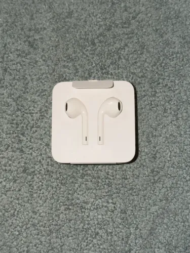 Apple EarPods com fio + adaptador tudo original e lacrado