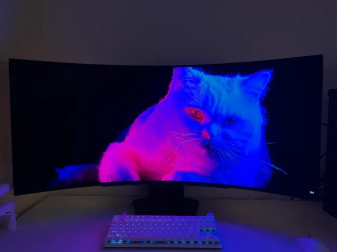Monitor Curvo LG UltraGear, 45" OLED QHD 240Hz 0.03ms