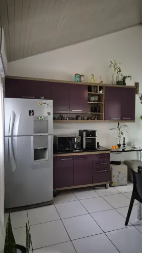 Armário de cozinha, 3 aéreos + balcão, cor açaí e madeira, na Carvoeira