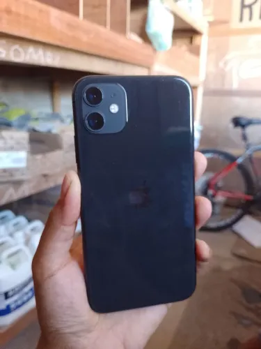 iPhone 11 64GB preto