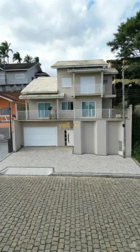 Casa em Condomínio Fechado em Residencial Country Club Santa Isabel - Santa Isabel, SP