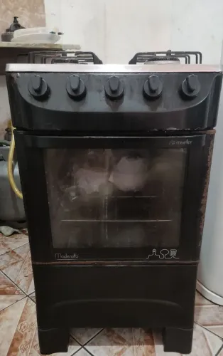 Fogão preto 4 bocas usado R$250