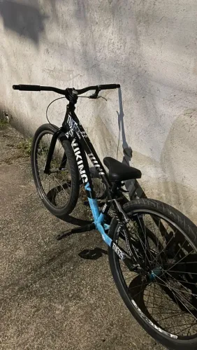 Bike boa para o dia a dia só está com com a catraca impenada resto tudo certo