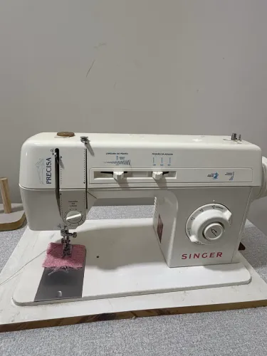 Máquina singer precisa zigzag