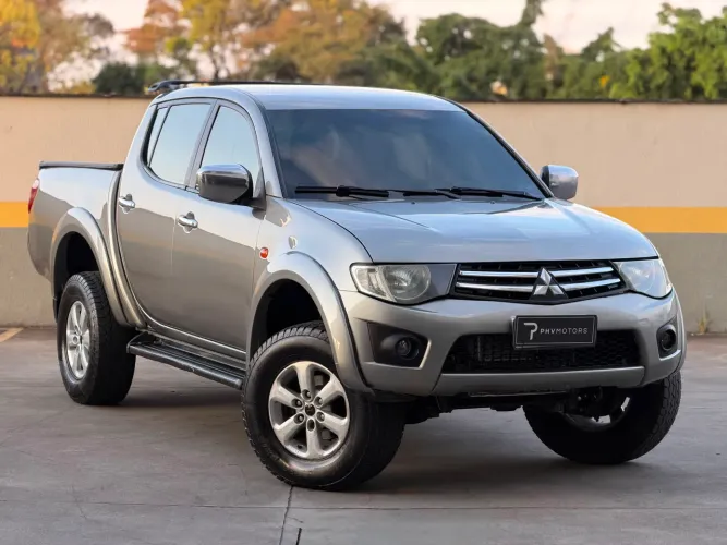 Mitsubishi L200 Triton HPE 3.2 CD TB Int.diesel AUT 2012