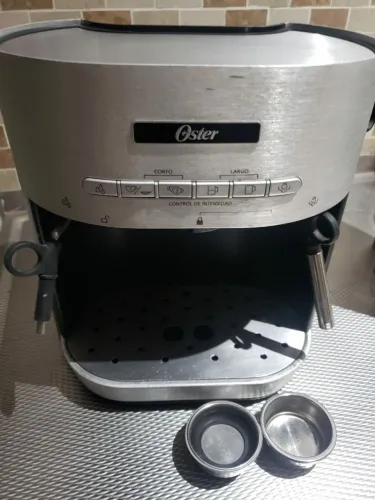 Cafeteira Oster Bvstem 7701 conserto ou retirada de peças 