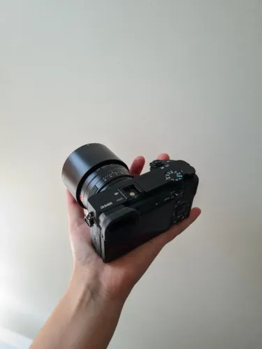 Sony A6400 + Viltrox 56mm f1.4