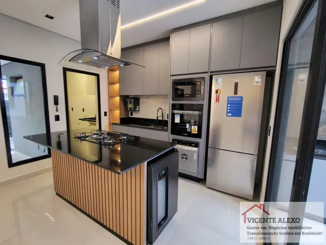 Casa de Alto Padrão com 3 dormitórios no Residencial Vila Verde em Bragança Paulista SP