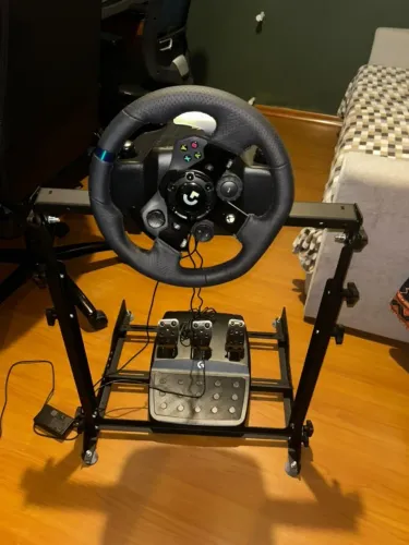 Volante e Pedaleira Logitech G923 (XBOX e PC) com Suporte