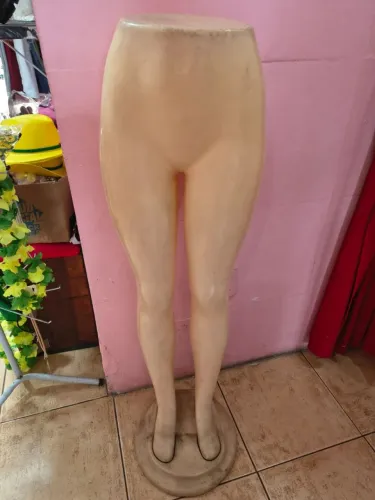 VENDO MANEQUINS USADO ( PERNA)