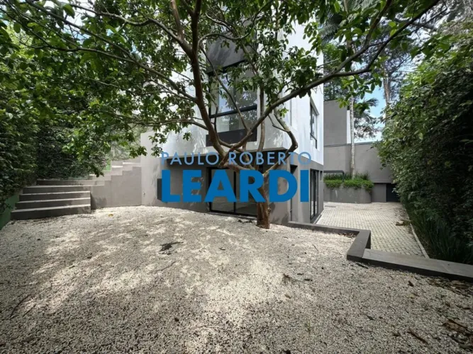 CASA EM CONDOMÍNIO - JARDIM GUEDALA - SP