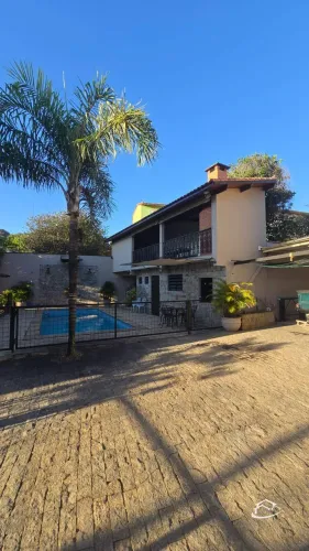 Casa / Pousada em Cachoeira Paulista-SP à Venda
