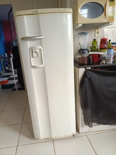 Geladeira Eletrolux (Entrego Grátis)