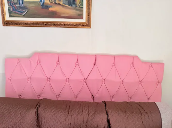 Cabeceira e poltrona rose perfeito estado 