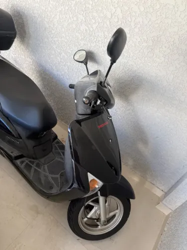 Moto Honda Lead