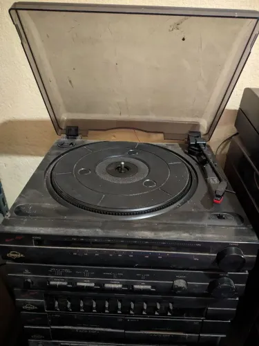Vitrola Cougar sem agulha (não envio*)