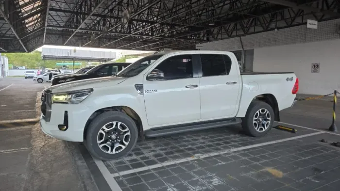Toyota Hilux CD SRX 4x4 2.8 TDI Diesel Automática 2022